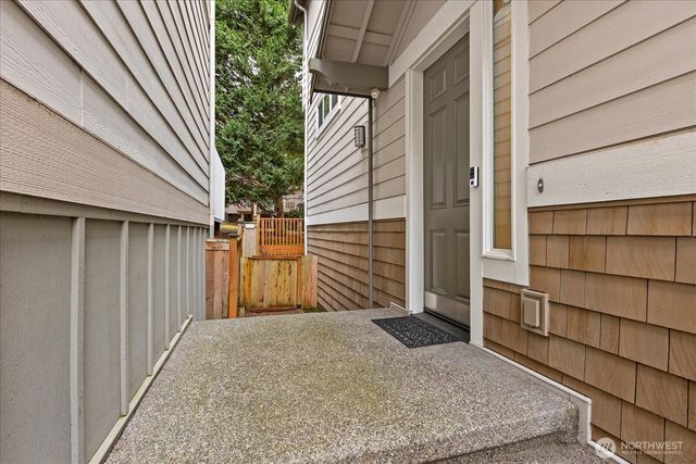 6825 156th Place NE, Redmond, WA 98052