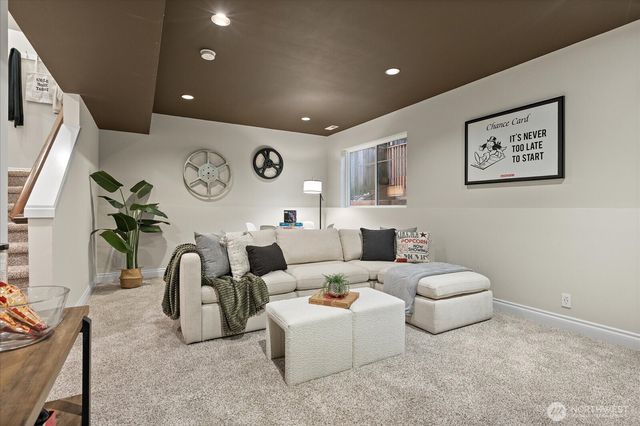 6825 156th Place NE, Redmond, WA 98052