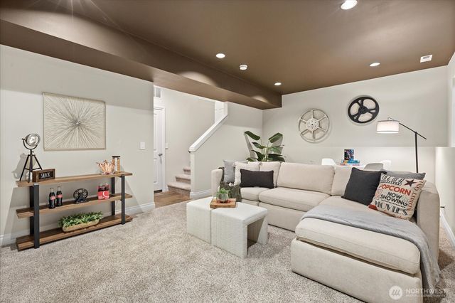 6825 156th Place NE, Redmond, WA 98052