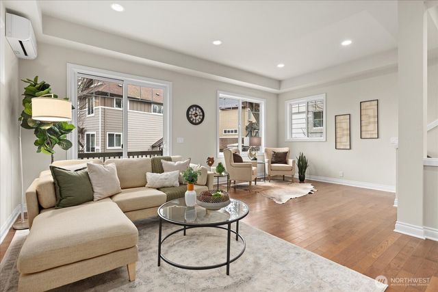 6825 156th Place NE, Redmond, WA 98052