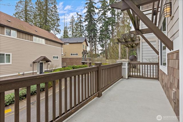 6825 156th Place NE, Redmond, WA 98052