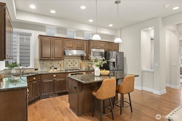 6825 156th Place NE, Redmond, WA 98052