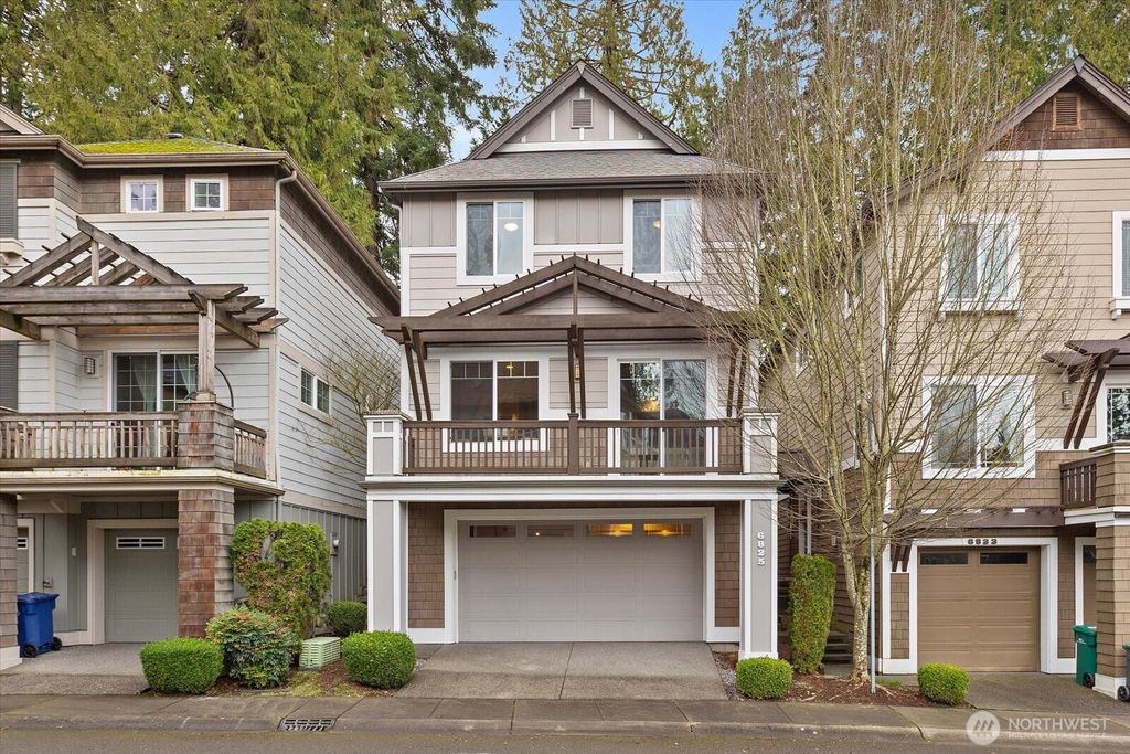 6825 156th Place NE, Redmond, WA 98052
