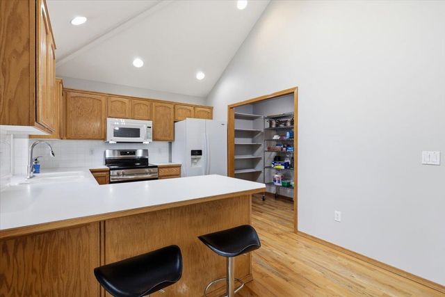 17659 N Sunnyvale Dr, Nine Mile Falls, WA 99026