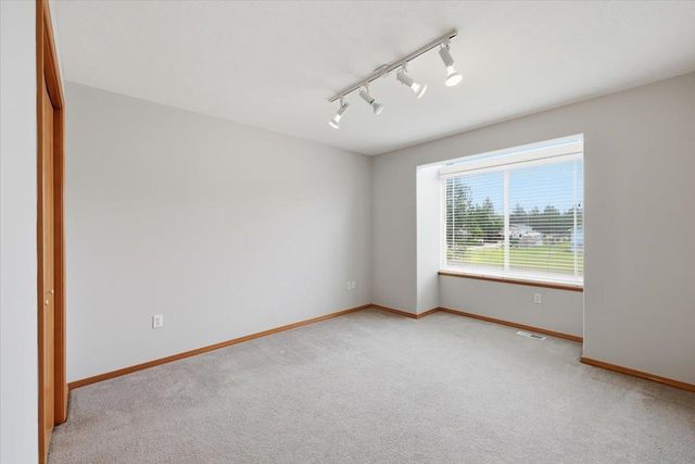 17659 N Sunnyvale Dr, Nine Mile Falls, WA 99026