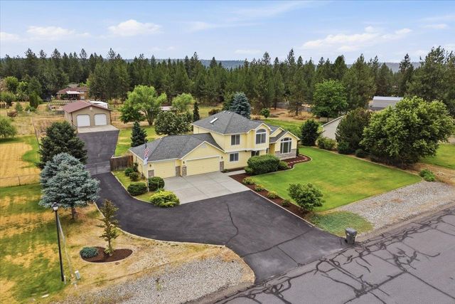 17659 N Sunnyvale Dr, Nine Mile Falls, WA 99026
