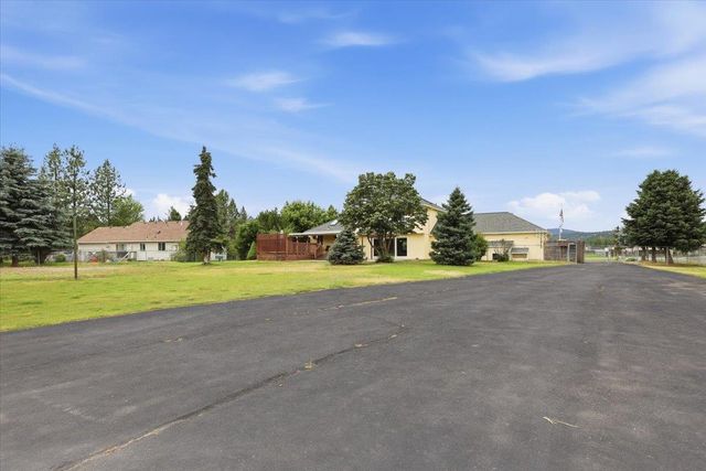 17659 N Sunnyvale Dr, Nine Mile Falls, WA 99026