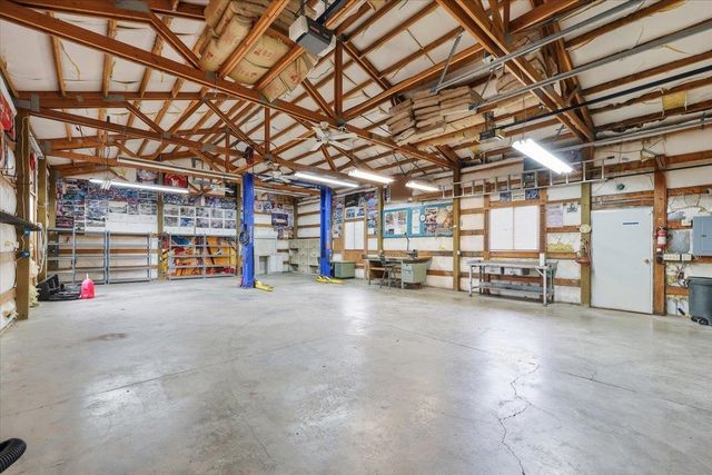 17659 N Sunnyvale Dr, Nine Mile Falls, WA 99026