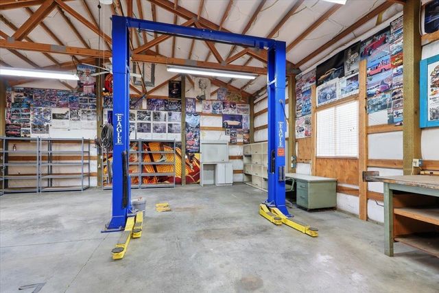 17659 N Sunnyvale Dr, Nine Mile Falls, WA 99026