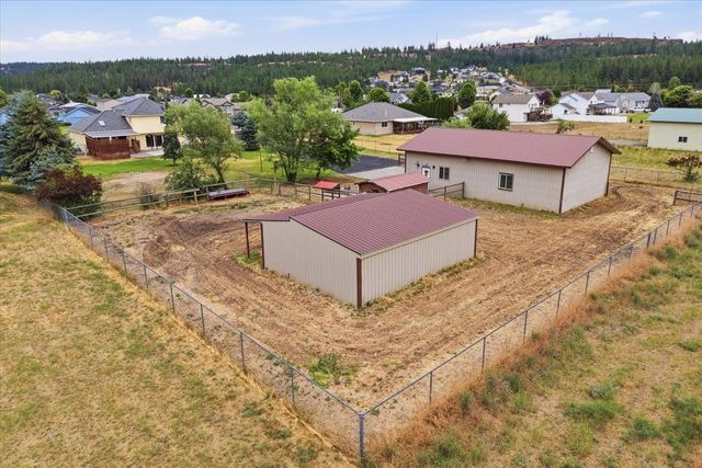 17659 N Sunnyvale Dr, Nine Mile Falls, WA 99026
