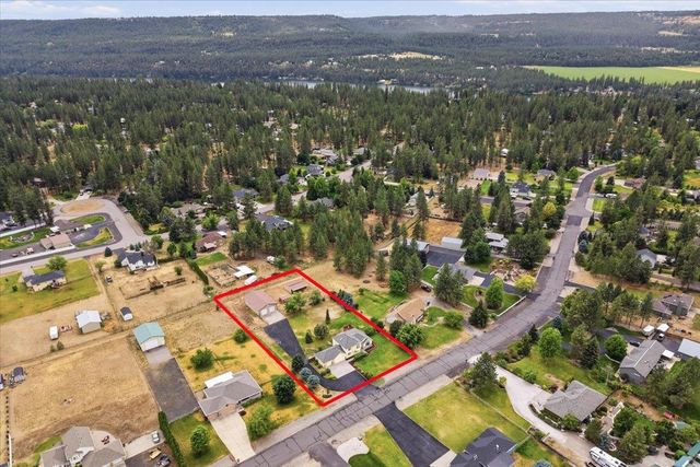 17659 N Sunnyvale Dr, Nine Mile Falls, WA 99026