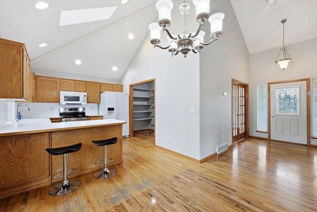 17659 N Sunnyvale Dr, Nine Mile Falls, WA 99026