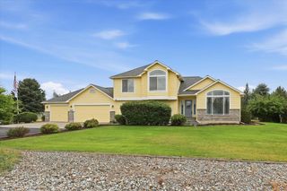 17659 N Sunnyvale Dr, Nine Mile Falls, WA 99026