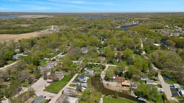39457 N Forest Avenue, Antioch, IL 60002