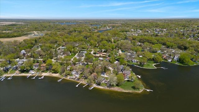 39457 N Forest Avenue, Antioch, IL 60002