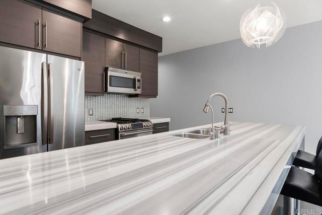 687 S Coast Highway 101 223, Encinitas, CA 92024