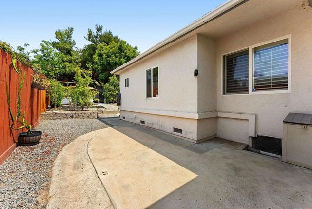 7354 Colony Rd, La Mesa, CA 91942