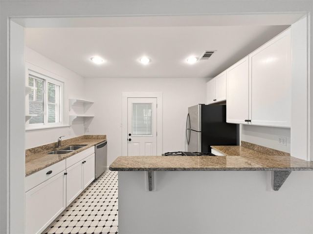 3307 Helms ST, Austin, TX 78705