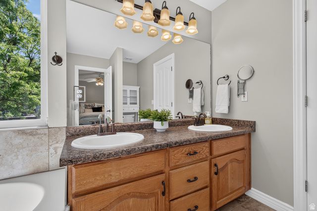 333 E ROSEWOOD PARK LN, Draper, UT 84020