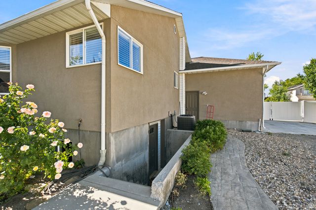 333 E ROSEWOOD PARK LN, Draper, UT 84020