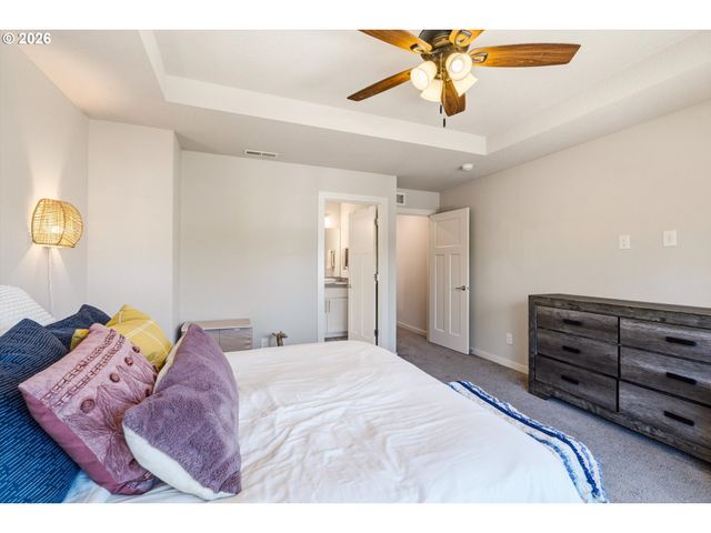 3931 Se CENTIFOLIA Ave, Hillsboro, OR 97123