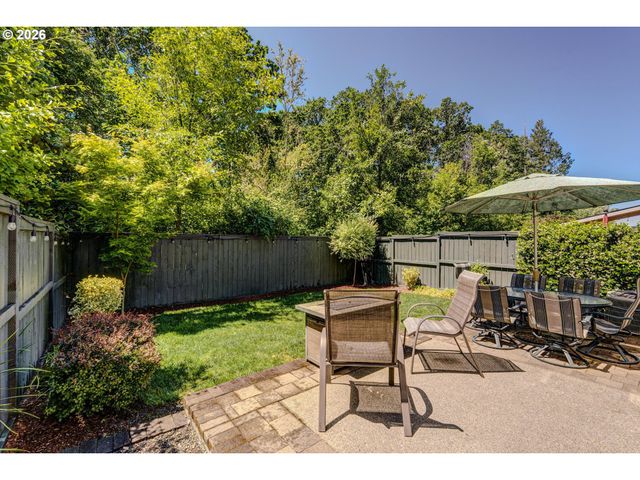 3931 Se CENTIFOLIA Ave, Hillsboro, OR 97123