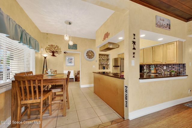 104 Roosevelt Avenue, Cocoa Beach, FL 32931