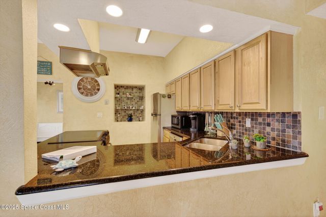 104 Roosevelt Avenue, Cocoa Beach, FL 32931