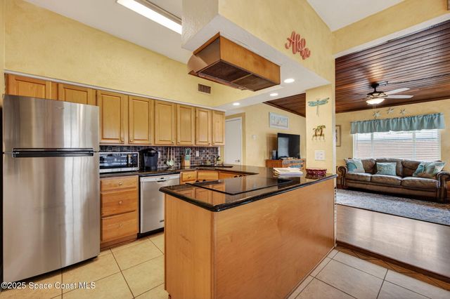 104 Roosevelt Avenue, Cocoa Beach, FL 32931