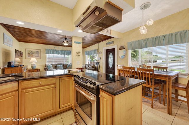 104 Roosevelt Avenue, Cocoa Beach, FL 32931