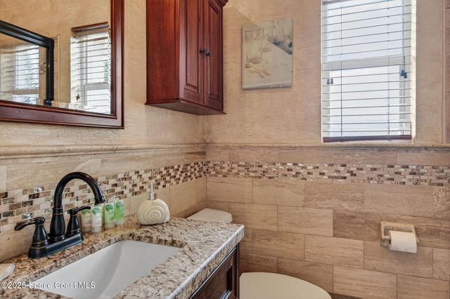 104 Roosevelt Avenue, Cocoa Beach, FL 32931