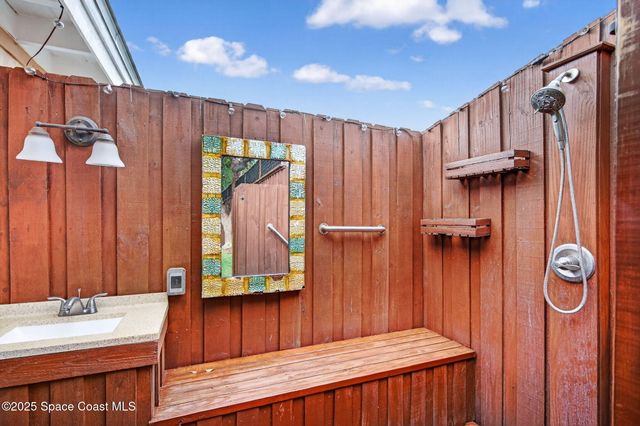 104 Roosevelt Avenue, Cocoa Beach, FL 32931