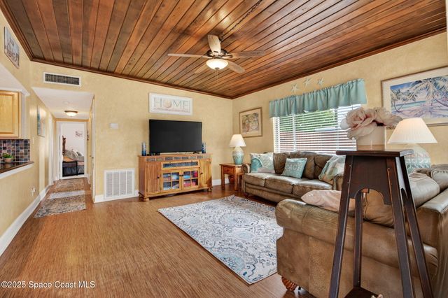 104 Roosevelt Avenue, Cocoa Beach, FL 32931