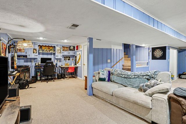16596 Morris Avenue, Three Rivers, MI 49093