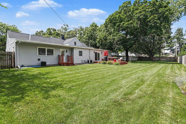 16596 Morris Avenue, Three Rivers, MI 49093