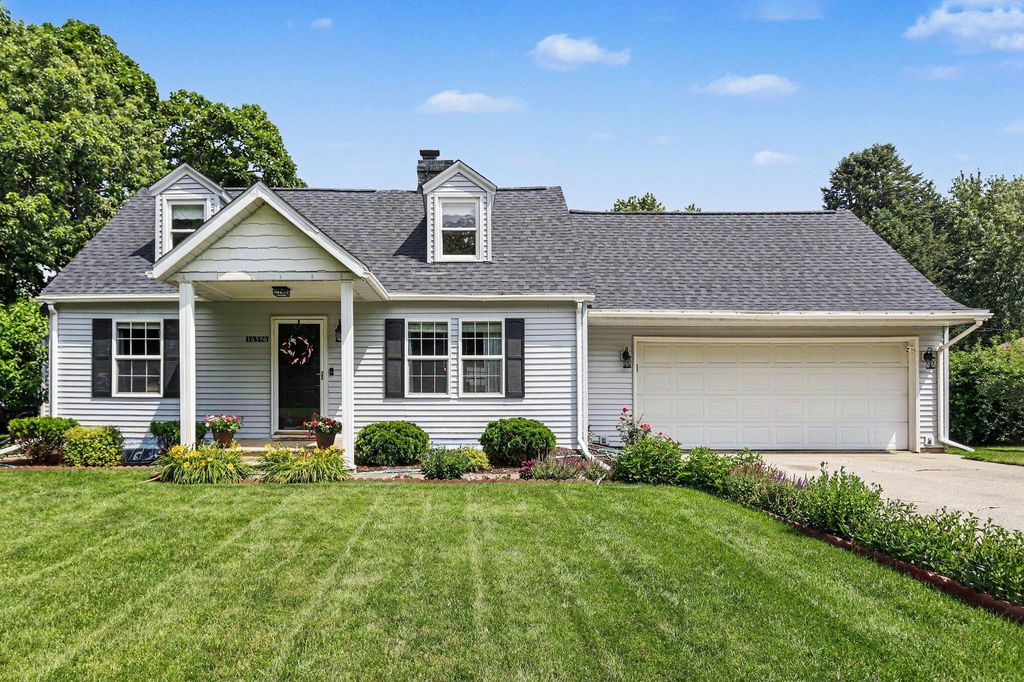 16596 Morris Avenue, Three Rivers, MI 49093