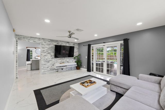 6785 ESCONDIDA Drive, Lake Clarke Shores, FL 33406