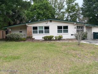 7915 FRESCA Street, Jacksonville, FL 32217
