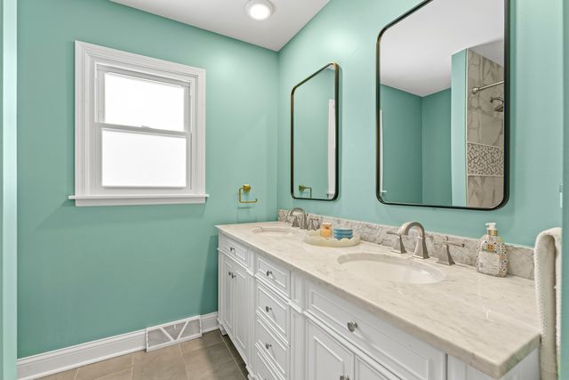 1213 Selwyn Lane, Buffalo Grove, IL 60089