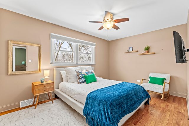 1213 Selwyn Lane, Buffalo Grove, IL 60089