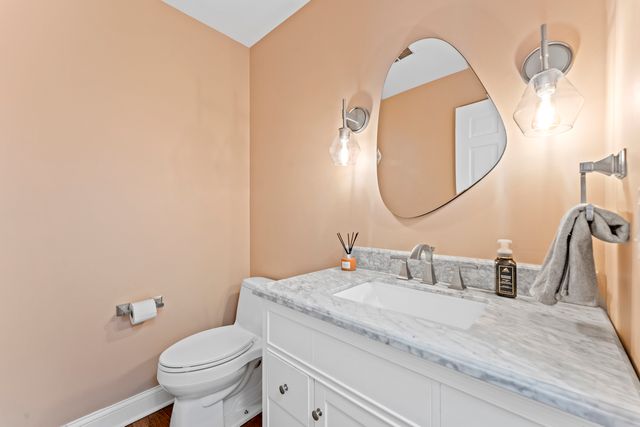 1213 Selwyn Lane, Buffalo Grove, IL 60089