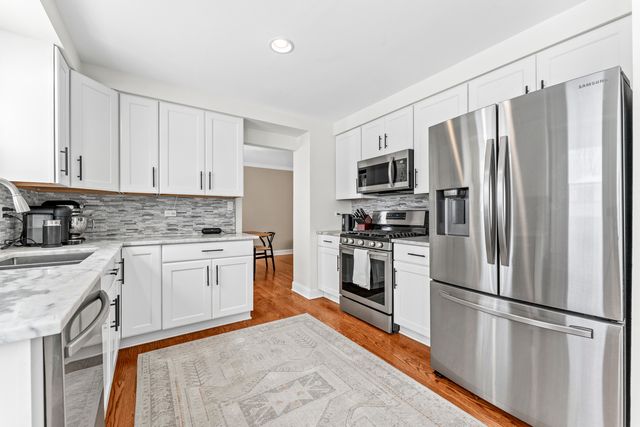 1213 Selwyn Lane, Buffalo Grove, IL 60089