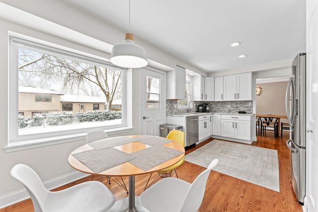 1213 Selwyn Lane, Buffalo Grove, IL 60089