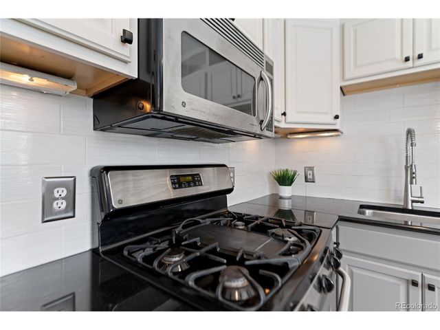 762 Dexter St, Denver, CO 80220
