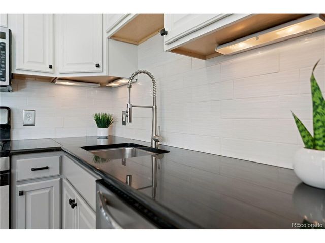 762 Dexter St, Denver, CO 80220