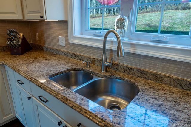 15 Max Way, Newburgh, NY 12550