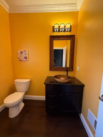 15 Max Way, Newburgh, NY 12550