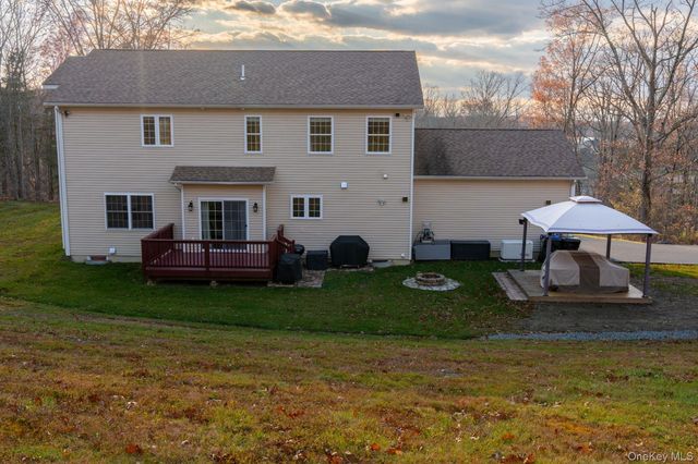 15 Max Way, Newburgh, NY 12550