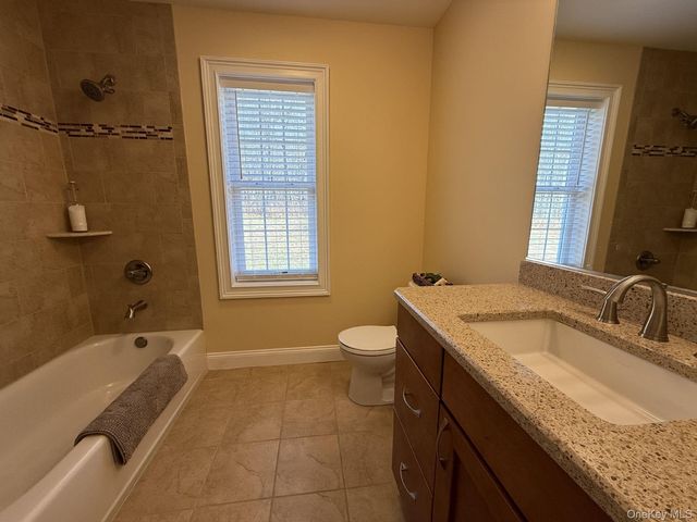 15 Max Way, Newburgh, NY 12550