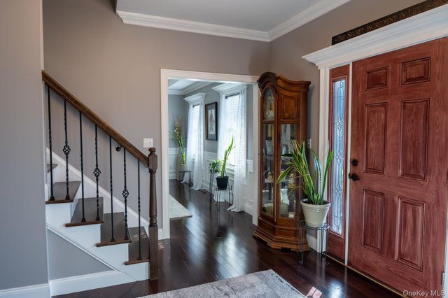 15 Max Way, Newburgh, NY 12550